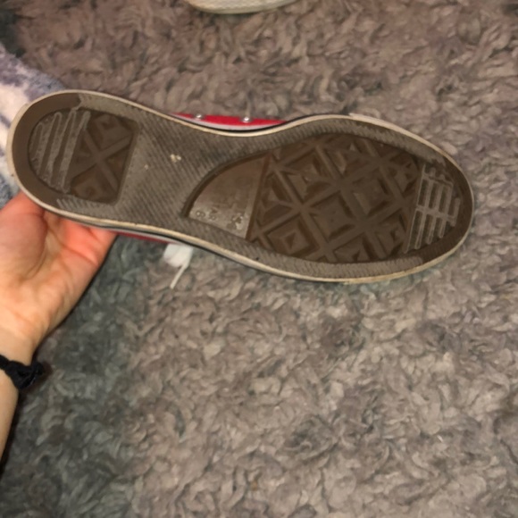 red converse - Picture 3 of 4